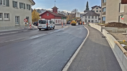 Teststrecke in Uster: Vielbefahrene Strassen verlangen nach polymermodifiziertem Asphalt. Bild: Empa